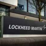 Lockheed hebt Prognose an – Aktie steigt 8,5 Prozent