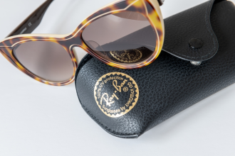 Ray-Ban-Hersteller EssilorLuxottica legt 11 Prozent zu